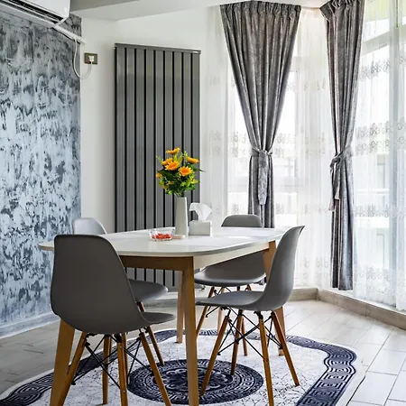 Mht - Alezzi N Pools Apartament *